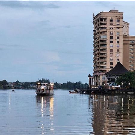 Riverview Home @Waterfront Kch Кучинг Экстерьер фото