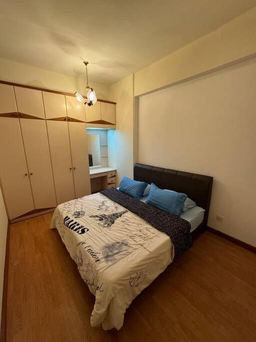 Riverview Home @Waterfront Kch Кучинг Экстерьер фото